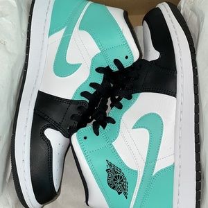 Air Jordan 1 mid